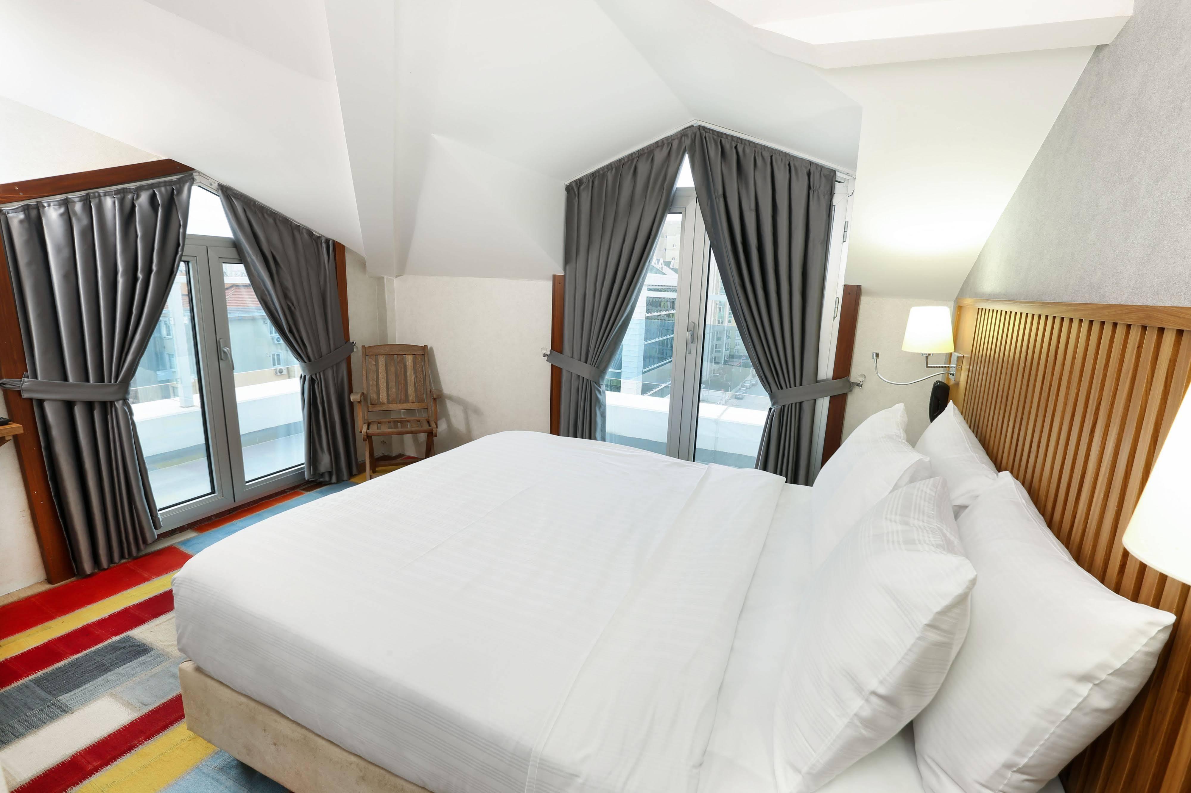 איסטמבול Discovery Hotel מראה חיצוני תמונה